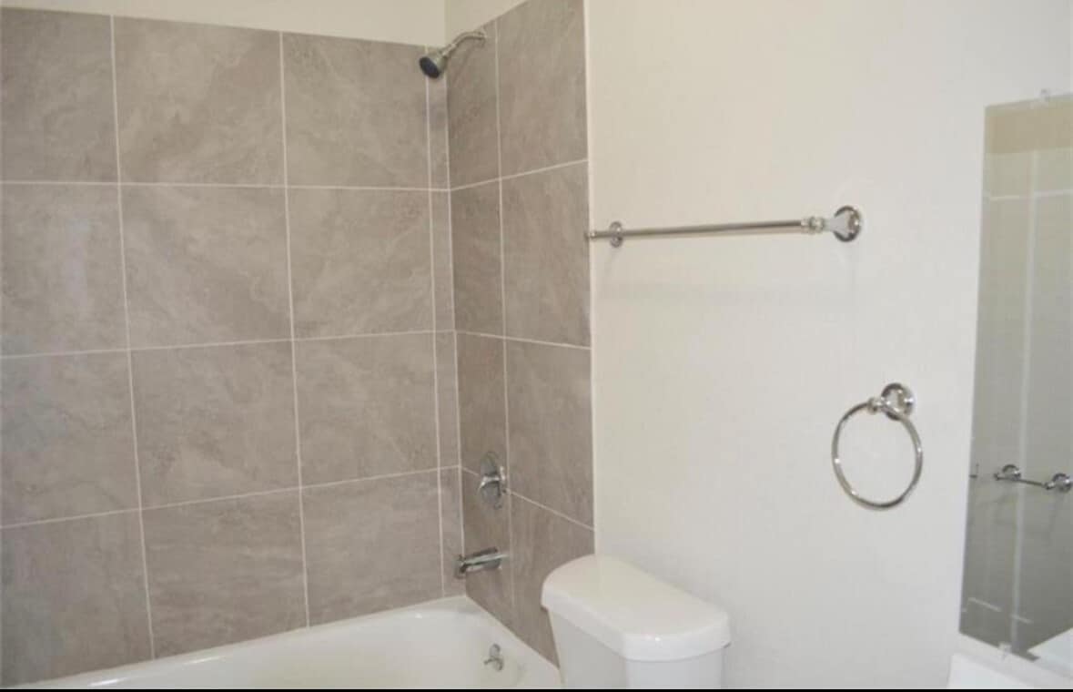 Photo - 7913 Woodlyn Rd