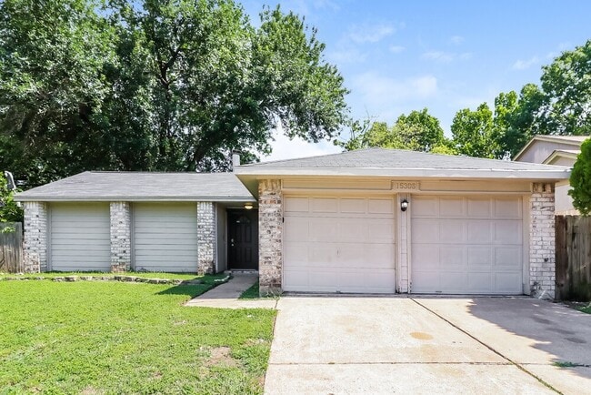 Building Photo - 15306 Evergreen Pl Dr