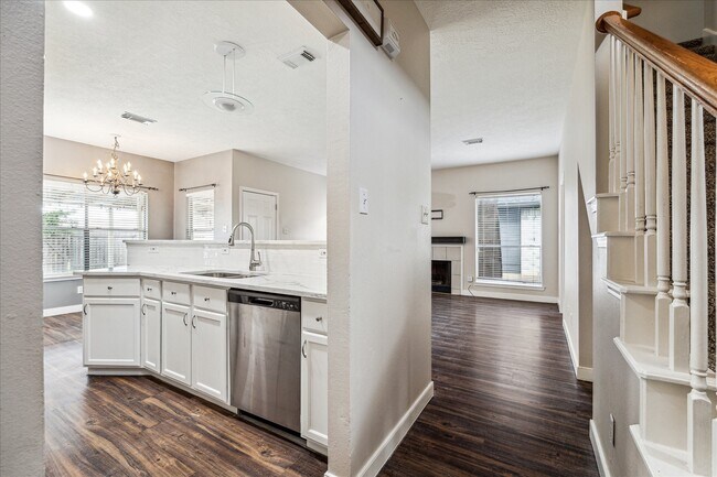 Photo - 11902 Oakner Dr