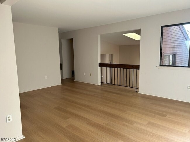 Photo - 45 Meadowview Dr