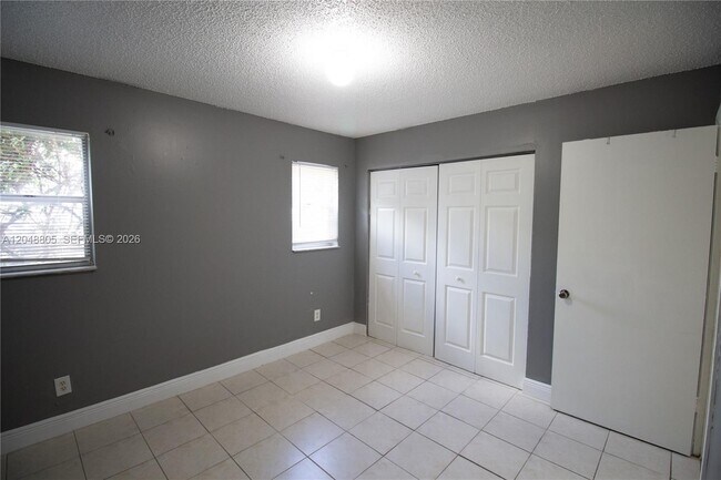 Photo - 825 SW 10th St Unit C