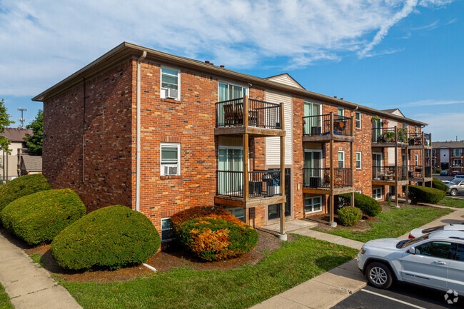 Building Photo - Broad Ripple Trails Rental