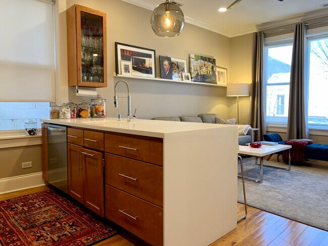 1453 W Taylor St Unit 3R