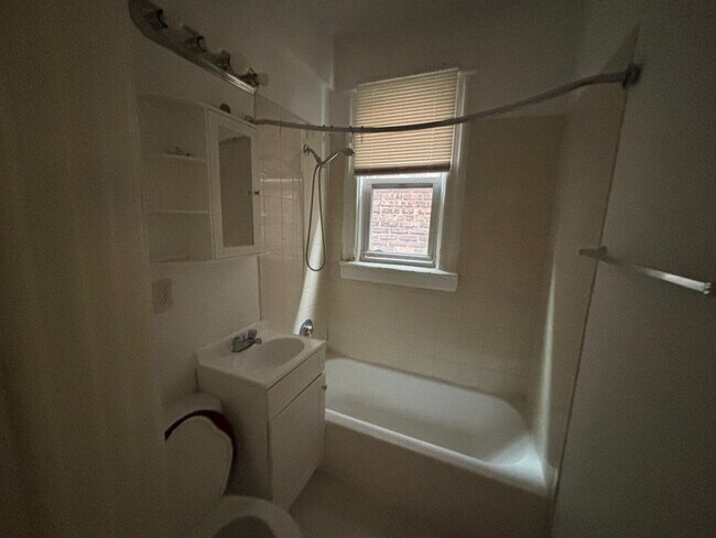 Photo - 149 Wilkinson Ave Unidad 3L