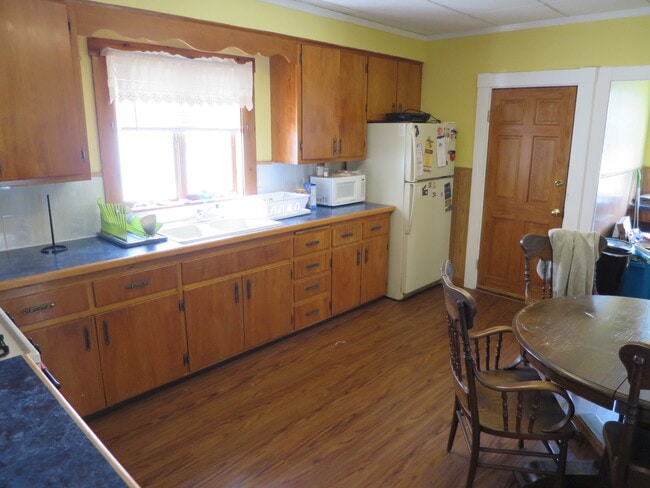 Photo - 33 Crocker St Unit 2