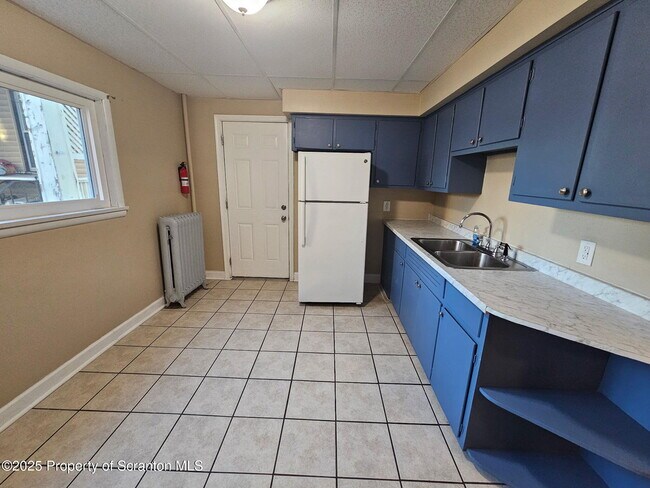 Photo - 1218 S Main Ave Apartment