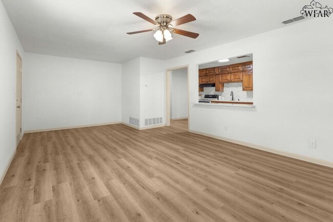 3902 Cynthia Ln