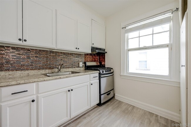 18 Watkins St Unit 1