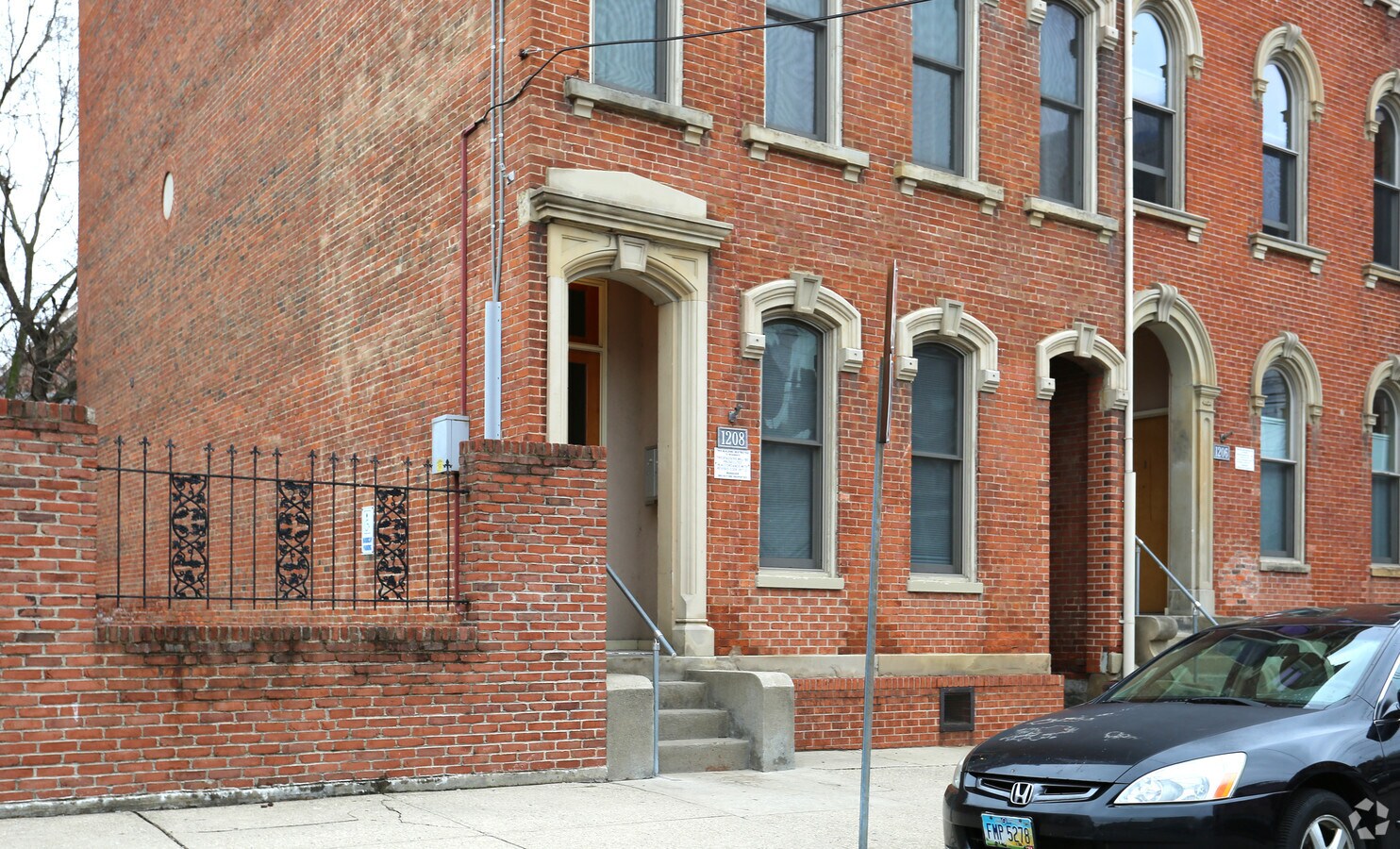 Photo - 1208 Clay St