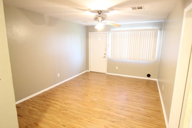 704 NW 1st St
