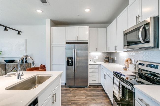 Photo - Kessler Bluffs