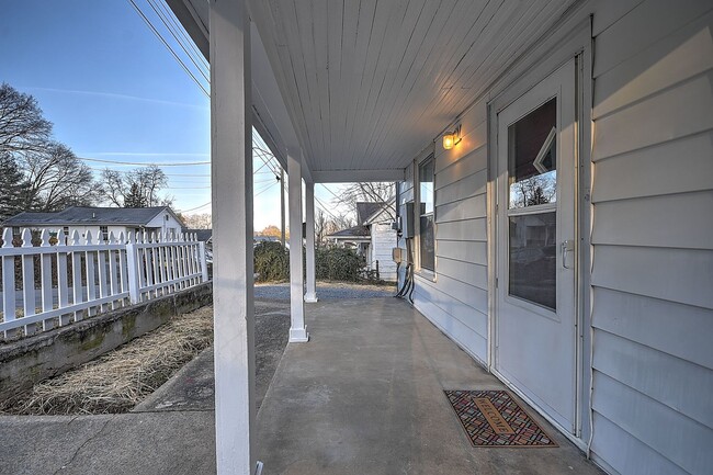 Photo - 2 Bedroom 1 bath Johnson City TN