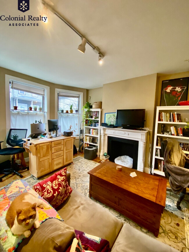Building Photo - 17 Highgate St Rental