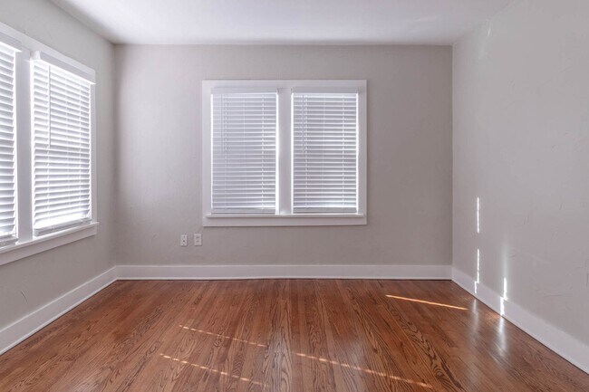 Photo - Beautiful Remodeled 1BD/1BTH Home In Crest...