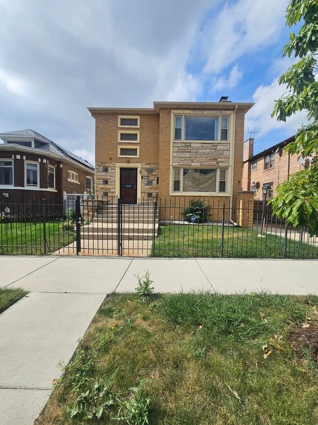 Building Photo - 7920 S Winchester Ave Unit 1