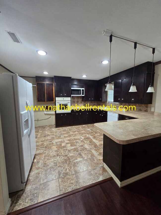 Photo - 3165 E Houston St