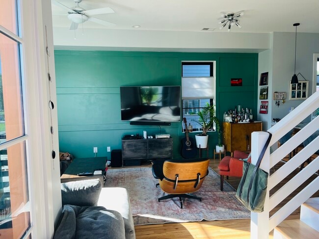 Photo - 75 Aiken St