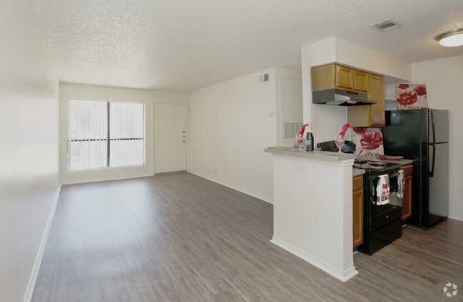 2Bd/1 Bath