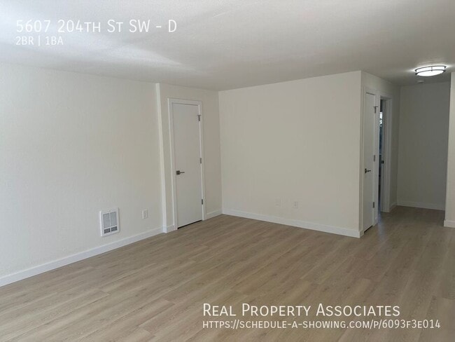 Photo - 5607 204th St SW Unidad D