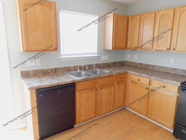 Photo - 8 Rockport Ct