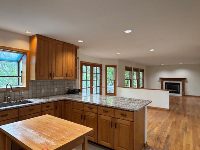 Spacious 4 BR/4 BA Single-Family Home in a... - Spacious 4 BR/4 BA Single-Family Home in a...