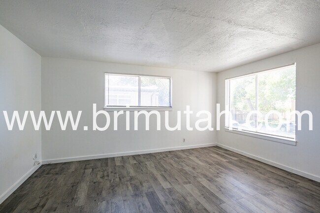 Photo - 1539 S Green St Unit 1-4 - 2