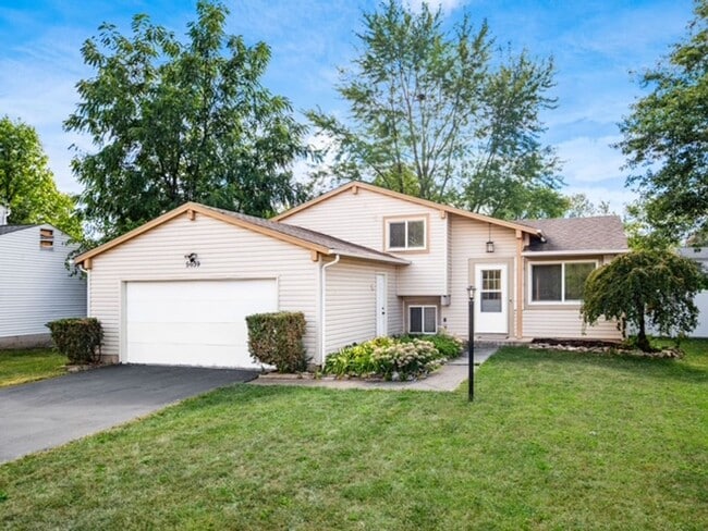 Photo - 3 Bedroom 1.5 Bath Single Family Home - Hilliard, OH