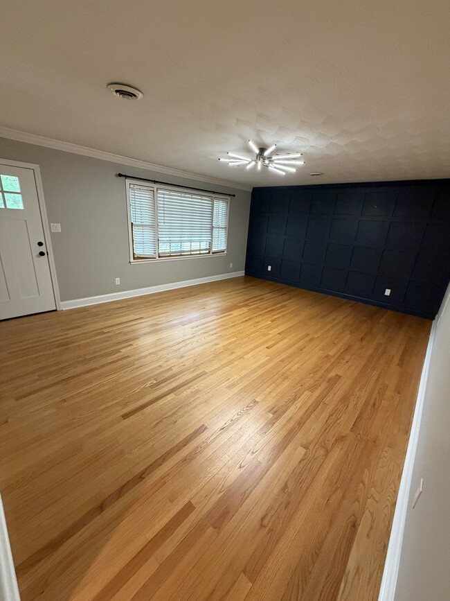 Photo - 2510 Catherine St