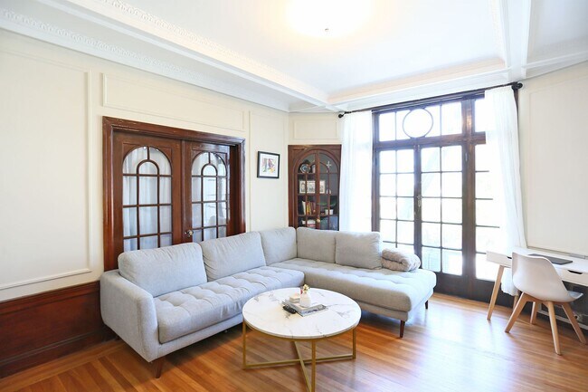 Photo - 1538 Green St Unit #4