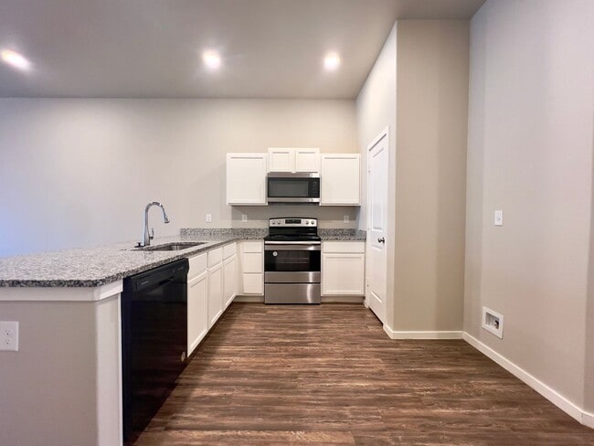 Photo - 2120 N Avenue K Unidad A