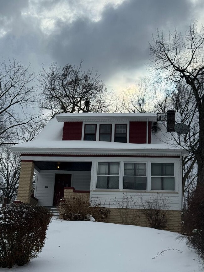 Building Photo - Cleveland East Side Single Home