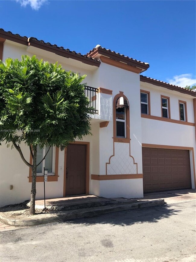 Building Photo - 6006 SW 8th St Rental