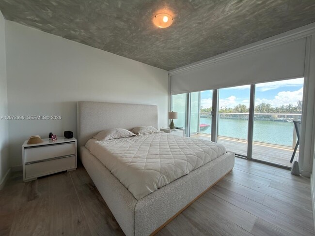Building Photo - 6620 Indian Creek Dr Unit 209
