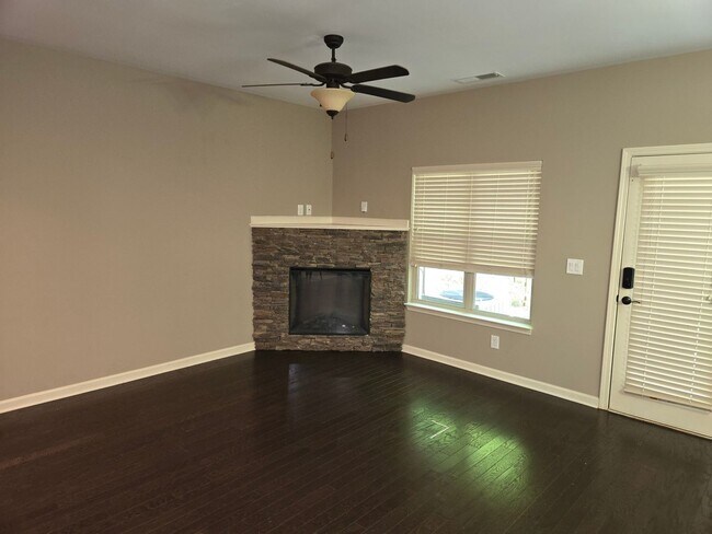 Photo - 163 Sunset Ln