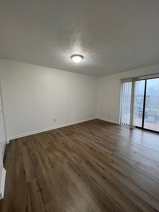 Photo - 368 Redding Rd Unit 8