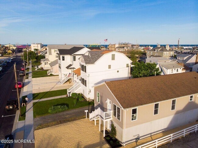 28 Central Ave