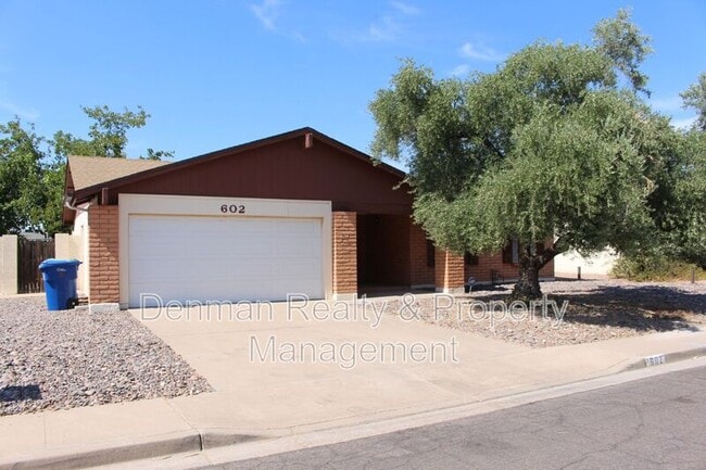 Photo - 602 W Kilarea Ave