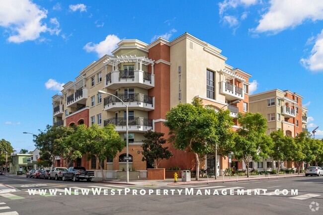 Building Photo - Light and Bright Uptown/Hillcrest 2 Bedroom. Unit #505 Rental