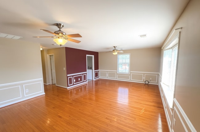 Photo - 42802 Higgs Ln