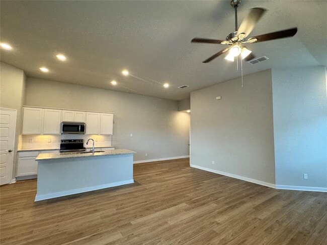 131 Schrader Dr