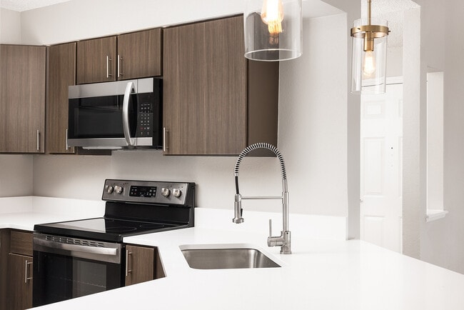 Building Photo - Avana Belmar