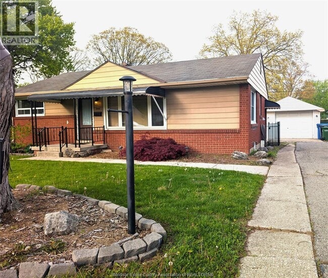 Photo - 3456 Everts Ave