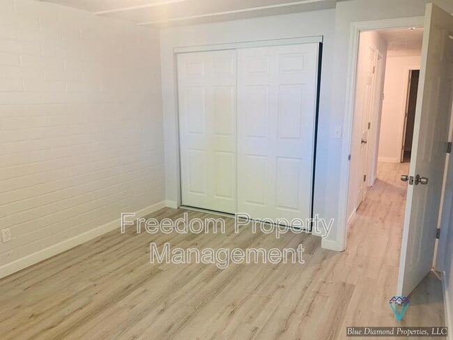 Photo - 3114 Iowa Ave