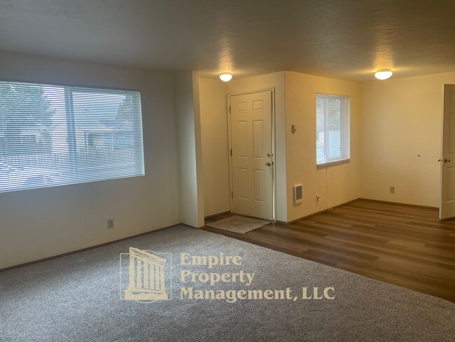 Photo - 3806 Dove Ln