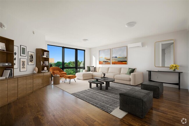 Building Photo - 601 Ridge Hill Boulevard Unit 607 Rental