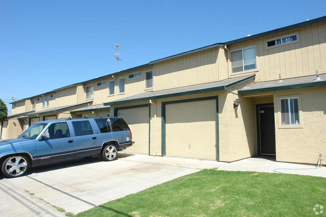 Photo - 10541 Geil St