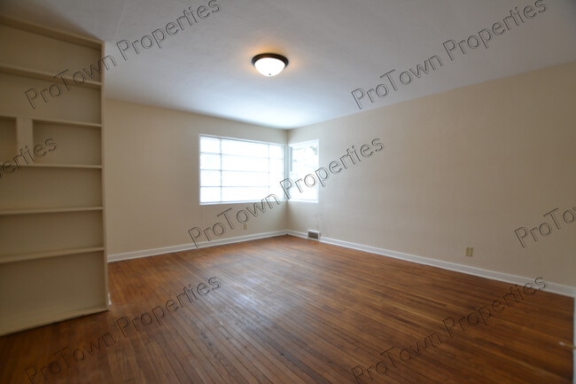 Photo - 1318 Oneida St