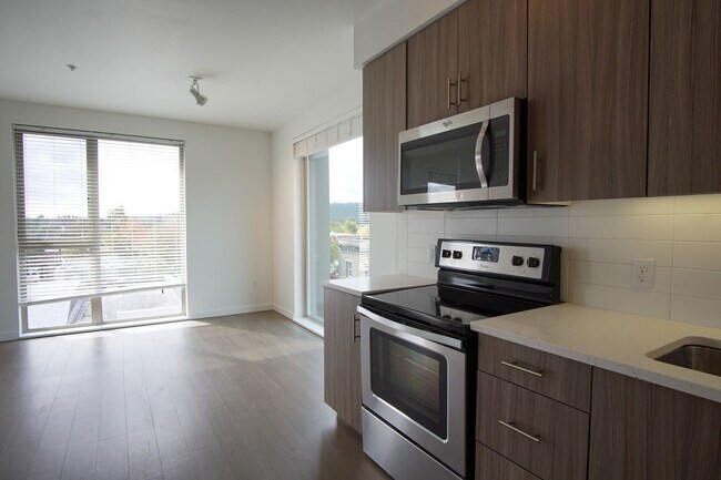 Photo - Fabulous Top Floor Sellwood 1-Bedroom with Condo-Grade Finishes! Unit 404