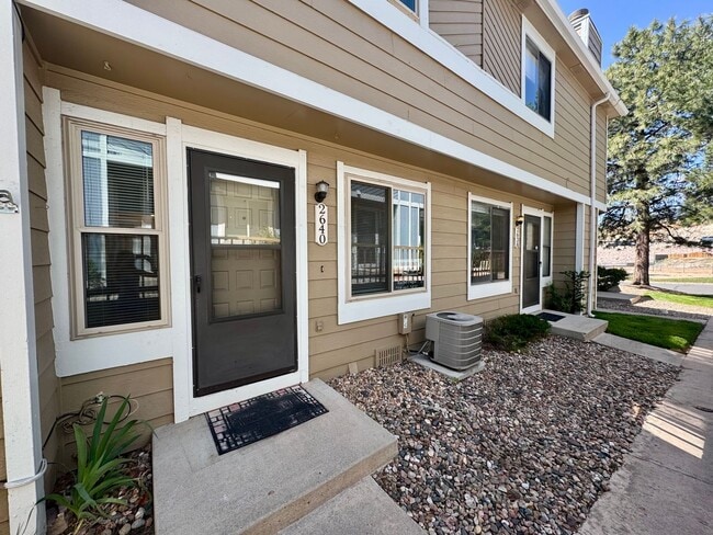 Updated 2 Bedroom with AC - Updated 2 Bedroom with AC Townhome