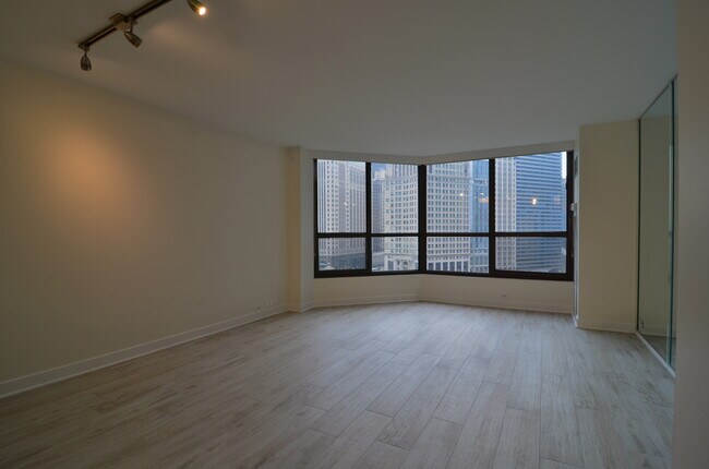Photo - 405 N Wabash Ave Unit 707